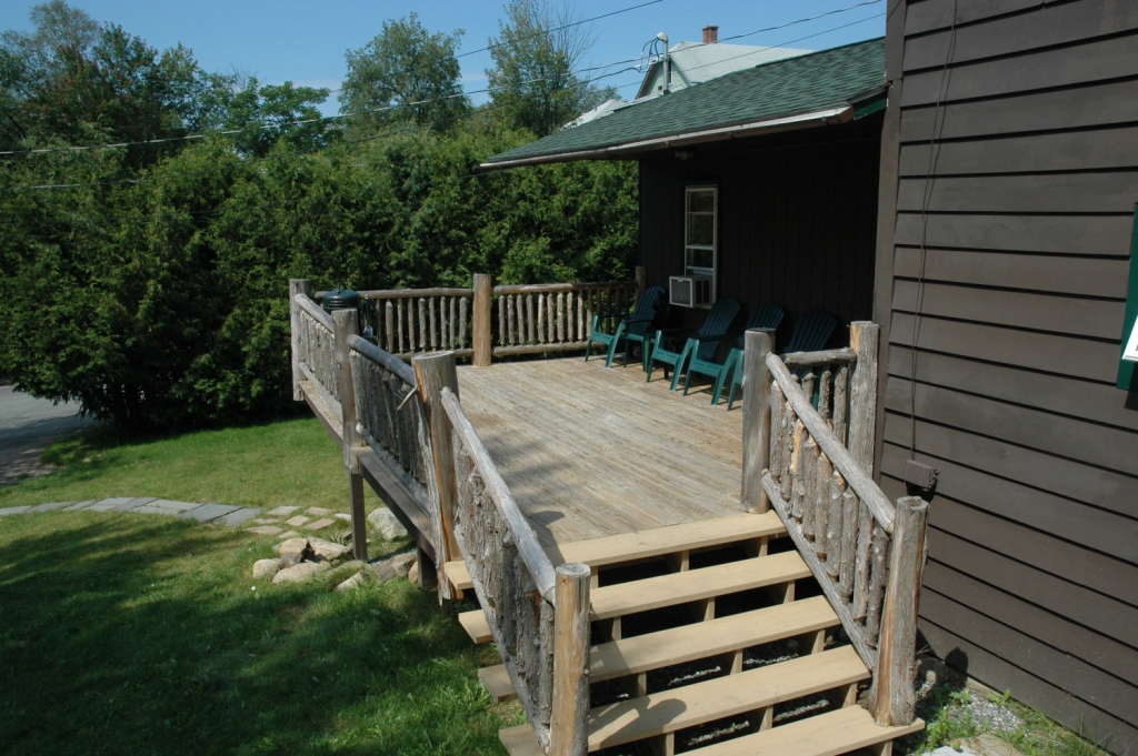HouseDeck1.JPG