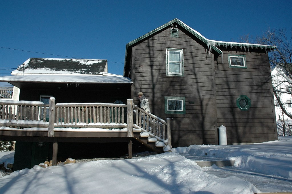 winterhouse1.JPG
